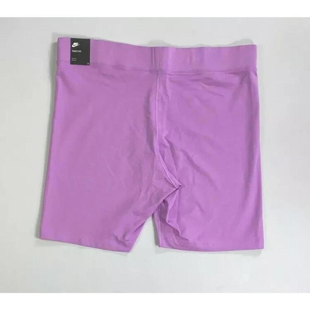 Nike Sportswear Plus Size Women's Essential Mid-Rise Bike Shorts, Size 2X - Picture 3 of 3